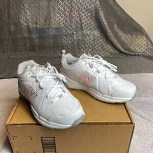 New Balance 608 V5 Sneakers Womens 8.5 White Pink Training Retrocore Y2K Gym